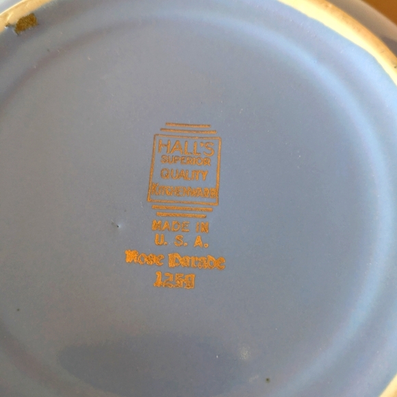 Vintage Hall´s Superior Quality Kitchenware...
